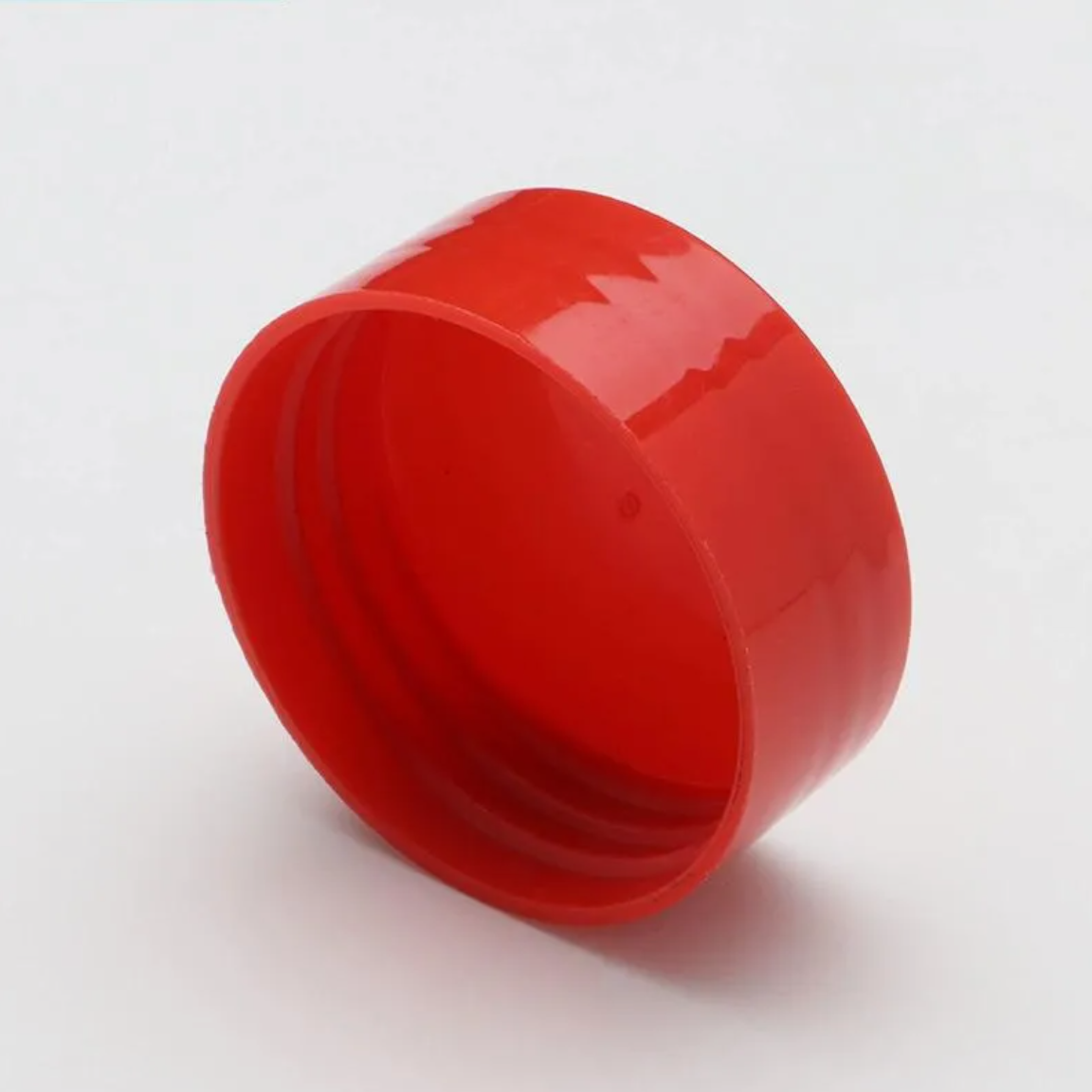 Red Smooth Surface Screw Cap Plastic Bottle Cap