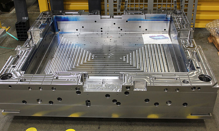 Custom Mold Manufacturers: A Key Role in Plastic Product Manufacturing